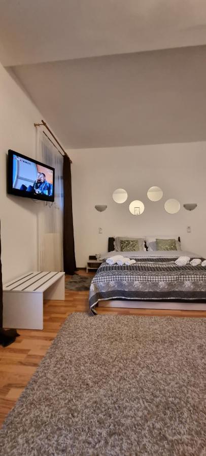 Citadel Rooms Cluj Napoca Bagian luar foto